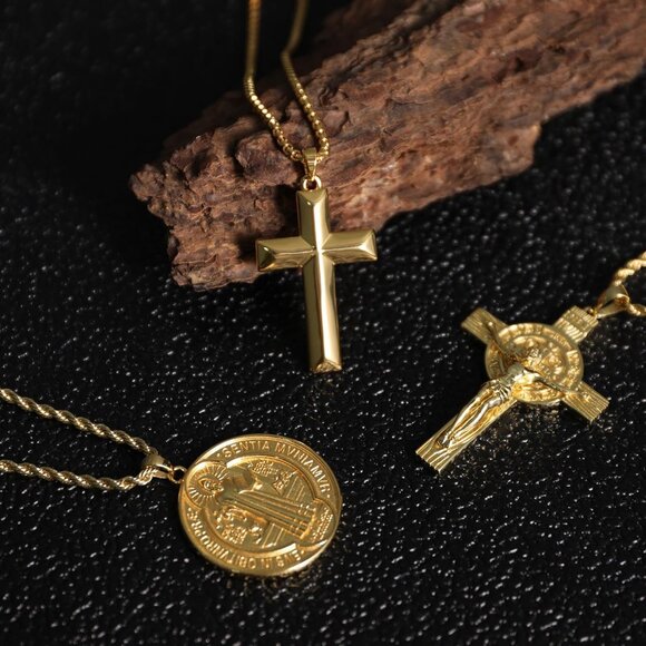Men's 14K Gold Cross Classic Religious Necklace with Chain - Picture 5 of 7